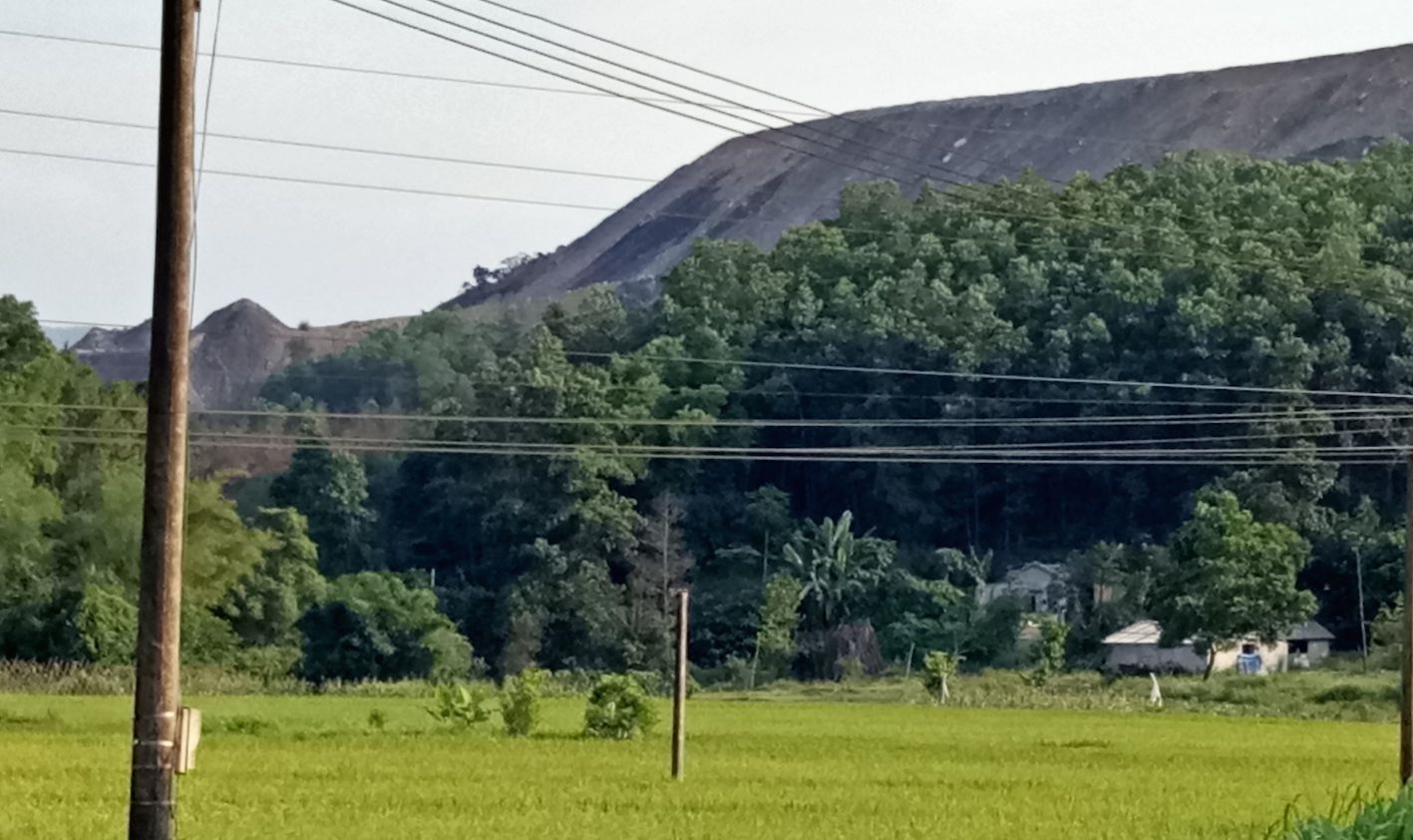 Quảng Ninh 'treo' tính mạng người dân dưới chân bãi thải khổng lồ - ảnh 3