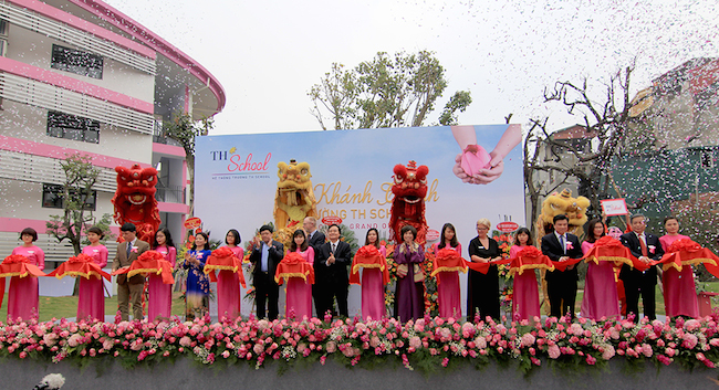 Bộ trưởng Nhạ đặt niềm tin ‘TH School sẽ là cơ sở giáo dục hàng đầu Việt Nam’ - ảnh 1